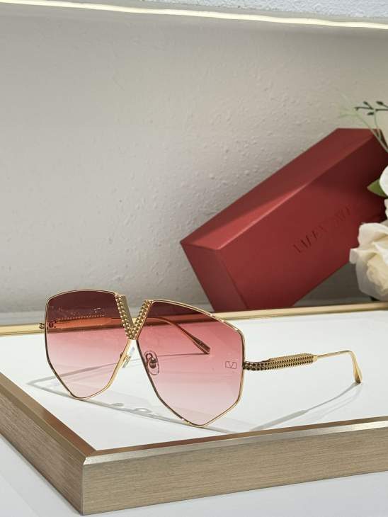 Picture of Valentino Sunglasses _SKUfw76146057fw